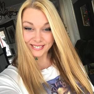 Meet your Posher, Émilie